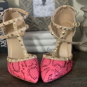 ❤️💗💜Faux leather snake print heels with gold stud straps. Brand new WOB